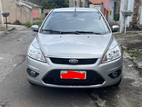 FORD FOCUS 2.0 GLX 16V FLEX 4P MANUAL
